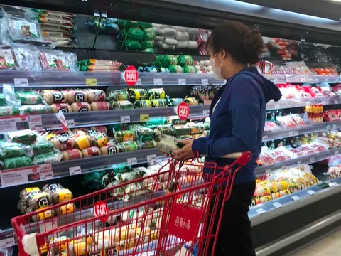 Cân nhắc phương án giảm thuế VAT cho tất cả các loại hàng hoá, dịch vụ từ mức 10% xuống mức 8%