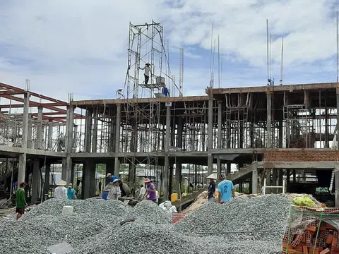 Bản tin kinh tế tài chính hôm nay ngày 22/7: Giá thép, giá bạc, giá vàng tăng vọt