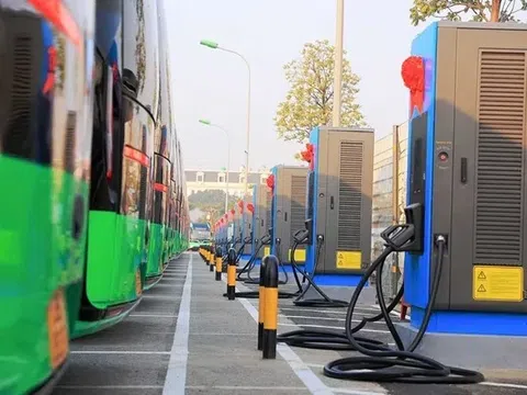 Hà Nội chuẩn bị hạ tầng trạm sạc, hướng tới loại bỏ xe xăng trong nội đô