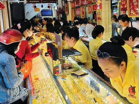 Chính phủ yêu cầu đánh thuế TNCN với mua bán vàng để hạn chế đầu cơ