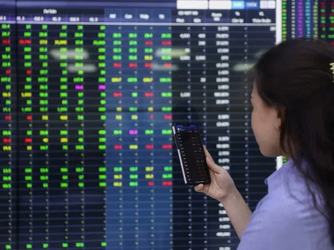 Thị trường chứng khoán hôm nay 16/9: Thị trường hưng phấn, VN-Index ngấp nghé 1.700 điểm