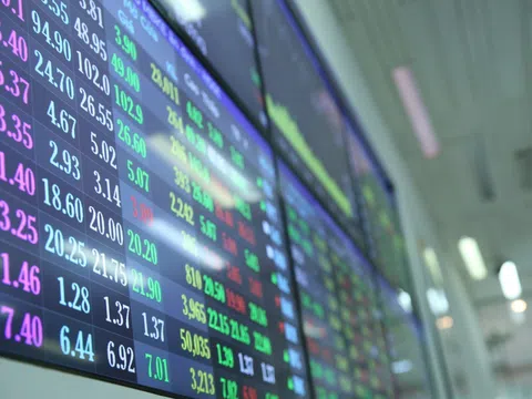 Thị trường chứng khoán chờ cú hích từ nâng hạng