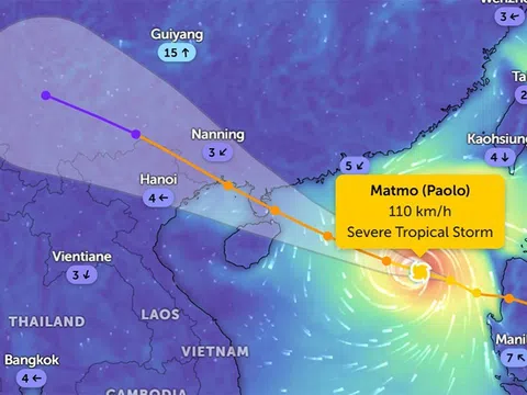 Bão Matmo di chuyển nhanh, gió giật dữ dội bao trùm vịnh Bắc Bộ