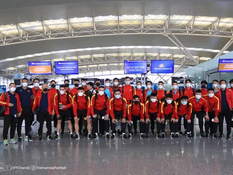 Đội tuyển Việt Nam sang Lào chuẩn bị cho trận đấu đầu tiên tại AFF Mitsubishi Electric Cup 2022