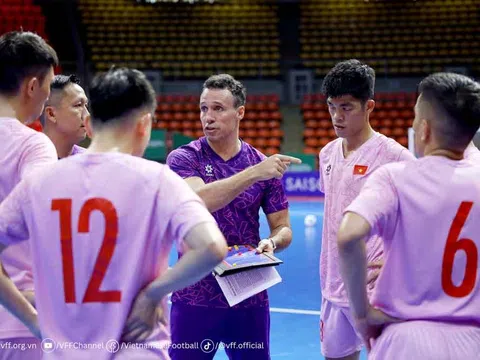 Đội tuyển futsal Việt Nam tập luyện làm quen sân thi đấu trước thềm vòng chung kết futsal châu Á 2024