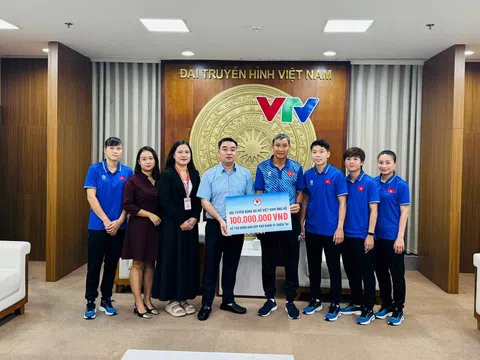 Đội tuyển nữ Việt Nam chung tay hỗ trợ đồng bào chịu thiệt hại bởi thiên tai