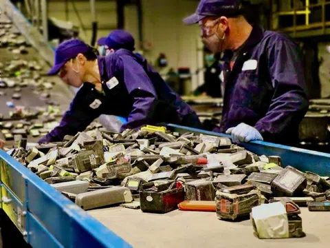 TP.HCM: Chuyển đổi xe - “Nhân bản” pin xe điện đã qua sử dụng