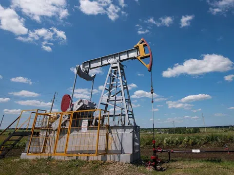 Giá xăng dầu hôm nay 23/9/2025: Thế giới giảm nhẹ, trong nước giữ ổn định