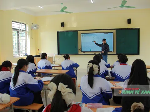 Lớp học đổi màu ở Mường Lát