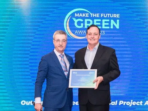 Tiên phong chuyển đổi xe điện tại Việt Nam, VinFast nhận giải thưởng ‘Dự án công nghiệp xanh xuất sắc’