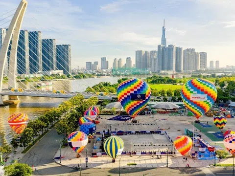 Lễ hội Khinh khí cầu Eaton Park Skyward thu hút hàng trăm nghìn người dân TP.HCM