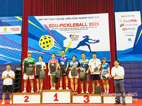 PGS.TS Nguyễn Thị Phương Thảo tỏa sáng tại giải Pickleball ngành Giáo dục 2025