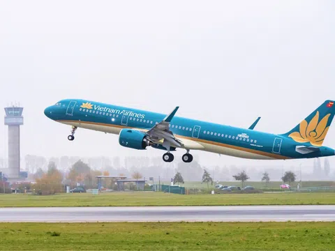 3 năm liên tiếp báo lỗ, cổ phiếu của Vietnam Airlines có khả năng bị hủy niêm yết