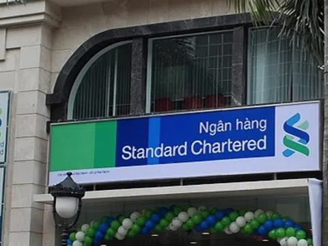 Ngân hàng Standard Chartered liêp tiếp được vinh danh "Ngân hàng nước ngoài tốt nhất Việt Nam"