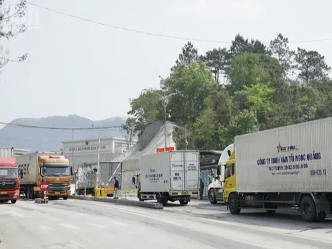 Lạng Sơn: Lưu lượng phương tiện chở hàng xuất khẩu tăng cao đột biến