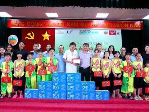 "Trọn vẹn yêu thương” mùa Trung thu tại Trung tâm phục hồi chức năng người khuyết tật Thụy An