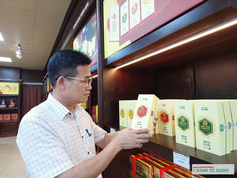 Từ Thẩm phán trở thành "người thắp lửa" thương hiệu bánh đậu xanh đạt Ocop 5 sao