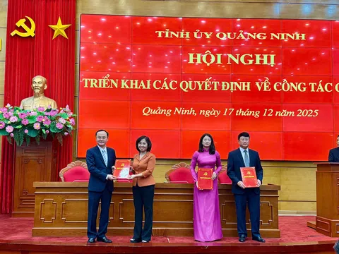 Quảng Ninh: Công bố quyết định điều động, bổ nhiệm lãnh đạo sở về địa phương