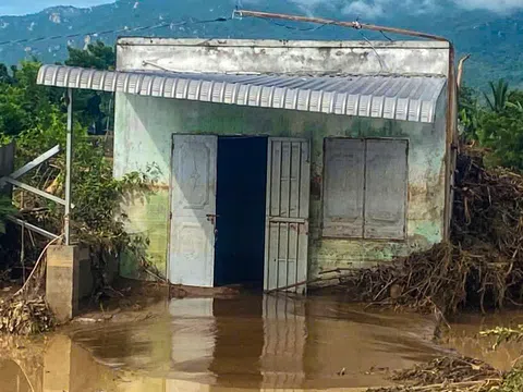 Hiện trường khu vực vỡ hồ chứa doanh nghiệp tự xây dựng tại Lâm Đồng