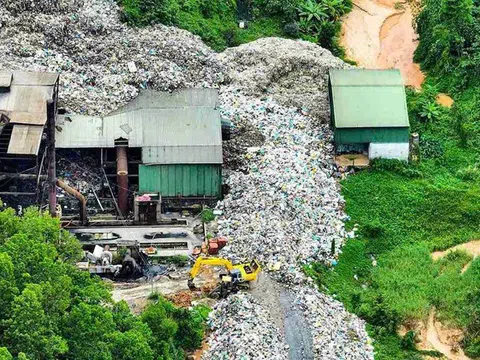 Nhà máy xử lý rác ngưng hoạt động do chưa thống nhất đơn giá vận hành.