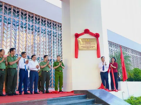 Thứ trưởng Nguyễn Ngọc Lâm dự Lễ gắn biển Trụ sở I Công an tỉnh Quảng Ninh