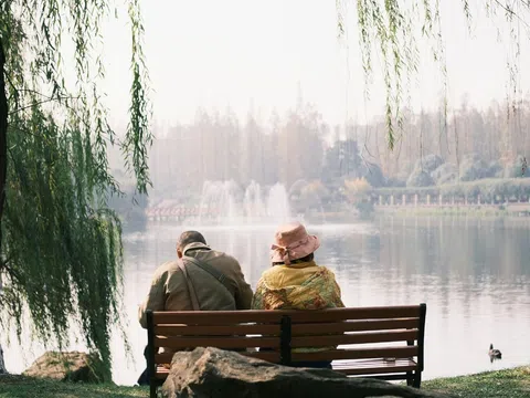 Doanh nghiệp gặp khó khăn được tạm dừng đóng vào quỹ Hưu trí và tử tuất