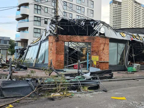 Nỗ lực khắc phục hậu quả bão số 13, đảm bảo thông đường sớm