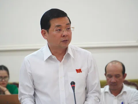 “Sẽ xem xét không cho chủ đầu tư thực hiện các dự án khác nếu chậm làm hồ sơ cấp sổ hồng với dự án cũ”