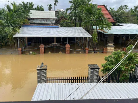 Đà Nẵng: Mưa lớn, nhiều khu dân cư ngập sâu