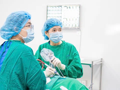 TS.BS Trần Trọng Uyên Minh: “Bàn tay vàng” phẫu thuật nội soi mũi xoang tại Bệnh viện Sante