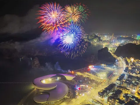Không còn là tin đồn: từ 4/7, Hạ Long tổ chức “đại tiệc pháo hoa” mỗi cuối tuần