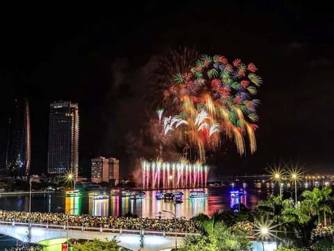 Chuyên gia pháo hoa thế giới: “Chúng ta cần những nhà đầu tư như Sun Group”