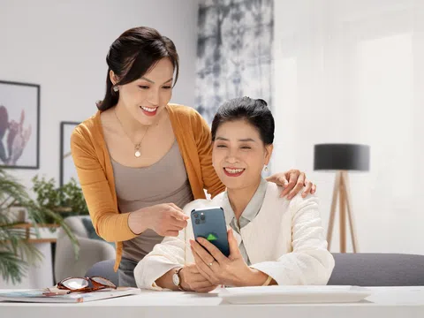 Phát Lộc khi tham gia gửi tiết kiệm tại BIDV