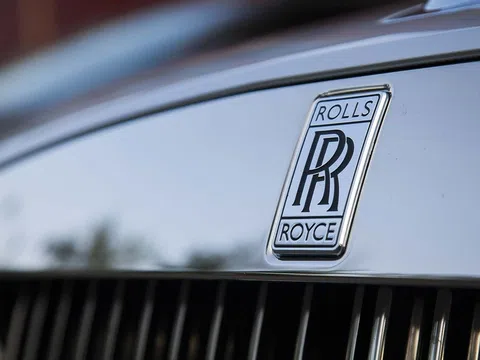 Rolls-Royce sẽ chuyển sang sản xuất ô tô chạy hoàn toàn bằng điện vào năm 2030