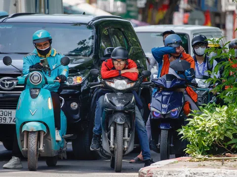 Đề xuất hỗ trợ mạnh tay cho người chuyển từ xe xăng sang xe điện ở Hà Nội