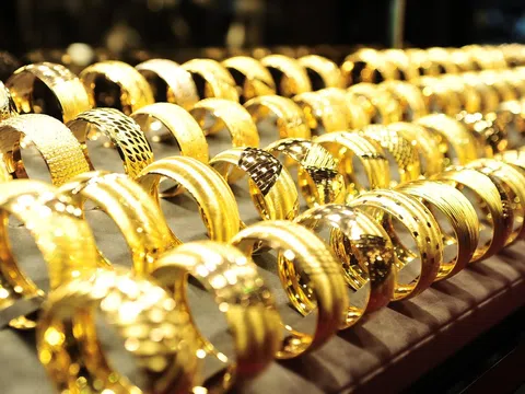 Giá vàng nhẫn tăng mạnh, lên gần 60 triệu đồng/lượng