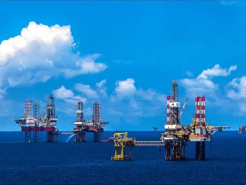 Lợi nhuận doanh nghiệp dầu khí giảm vì COVID-19