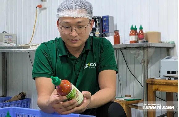 Từ món nợ cây gấc đến 47 lần thử tương ớt