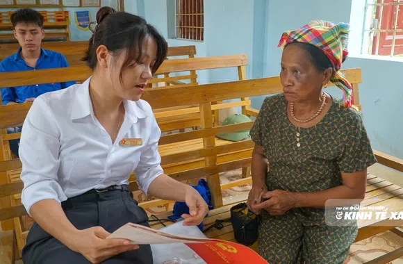Đưa dịch vụ công về tận thôn