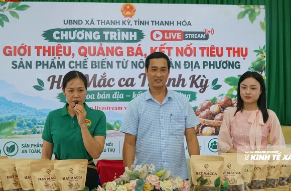 Phó Chủ tịch xã lên sóng bán mắc ca ở Thanh Kỳ