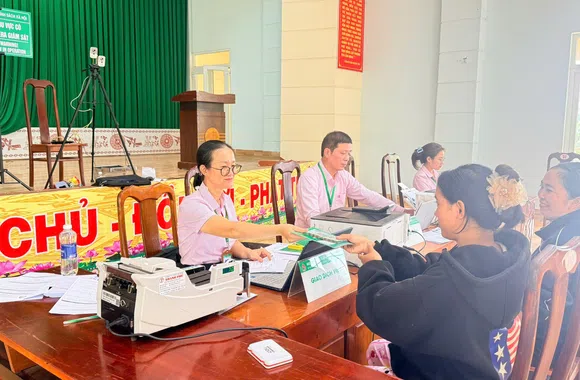 Đồng vốn chính sách tiếp sức phụ nữ thoát nghèo