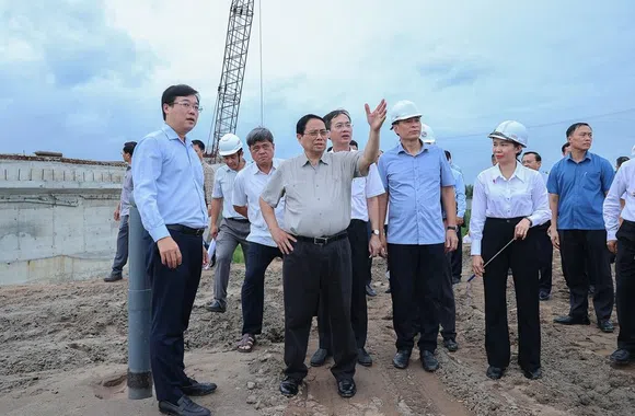 Thủ tướng yêu cầu bố trí vốn ngay cho các dự án giao thông đang triển khai