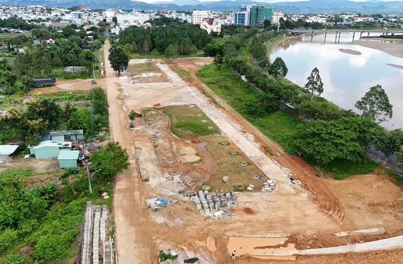 Chi phí đội lên vì nhiên liệu tăng sốc, dự án hạ tầng đối mặt “bẫy” hợp đồng cứng