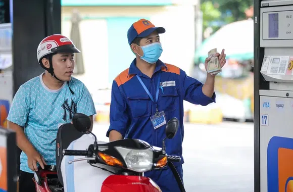 Ngừng đưa dầu hỏa vào danh mục công bố giá cơ sở xăng dầu từ ngày mai 29/4