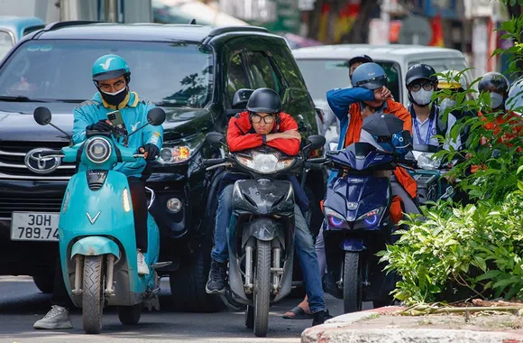 Hà Nội tạm hoãn phê duyệt vùng phát thải thấp Vành đai 1, vẫn giữ mục tiêu kiểm soát xe xăng