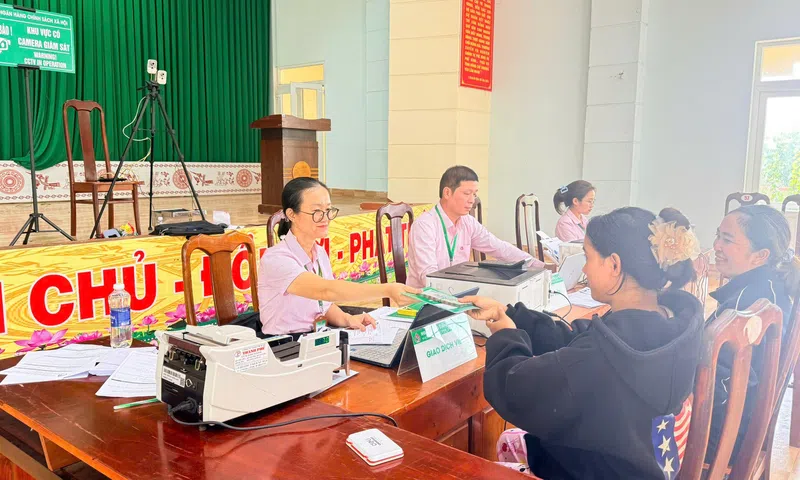 Đồng vốn chính sách tiếp sức phụ nữ thoát nghèo