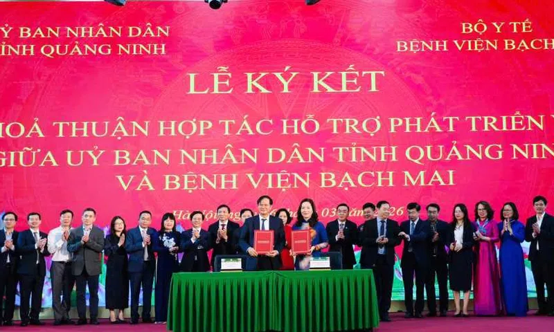 Tỉnh Quảng Ninh và Bệnh viện Bạch Mai ký hợp tác trong lĩnh vực y tế