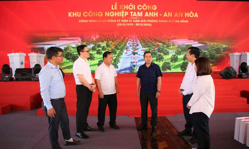 Phó Chủ tịch UBND TP.Đà Nẵng kiểm tra khởi công dự án mừng giải phóng quê hương