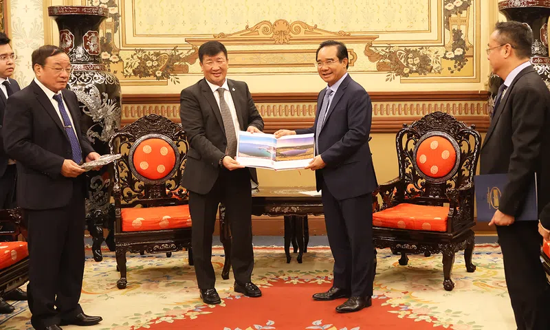 Lãnh đạo TP. Hồ Chí Minh tiếp Đại sứ Mông Cổ tại Việt Nam