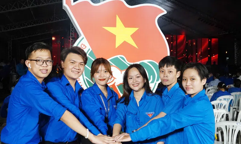 Tuổi trẻ Việt Nam viết tiếp khát vọng cống hiến